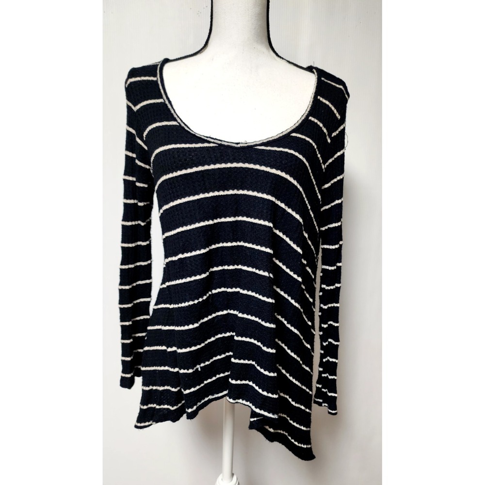 Living Doll  Women's Black and‎ White Ribbed Long Sleeve Sweater Size Medium